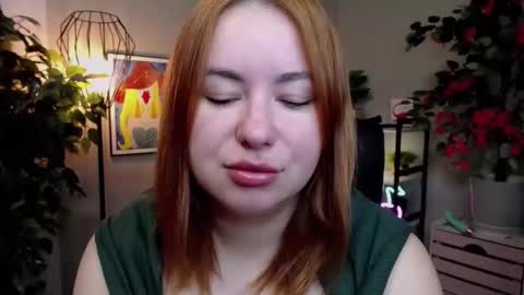 Snapshot of desirelayla chatting on October 2, 6:31 am LAYLA online show from October 2, 6:31 am