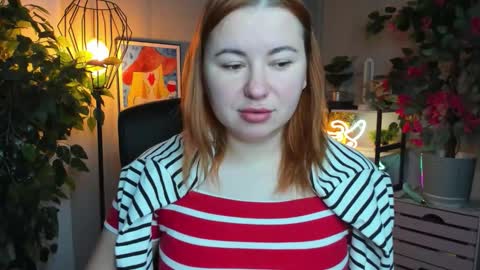 Snapshot of desirelayla chatting on November 18, 7:24 am LAYLA online show from November 18, 7:24 am