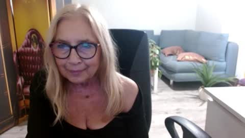 S O F I A online show from October 14, 1:56 pm