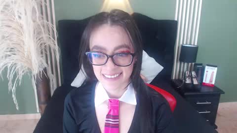 Snapshot of desiring__angel chatting on February 1, 4:56 am Desiring Angel online show from February 1, 4:56 am