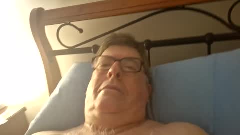 Desmon1958 online show from March 1, 6:43 pm