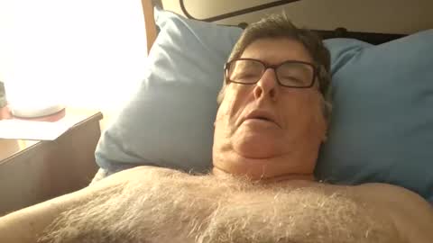 Desmon1958 online show from April 18, 6:45 pm