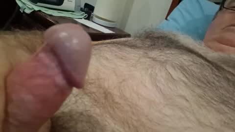 Desmon1958 online show from April 18, 9:04 pm