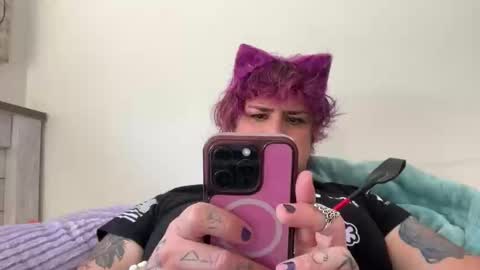 Dezmond online show from October 21, 7:25 pm