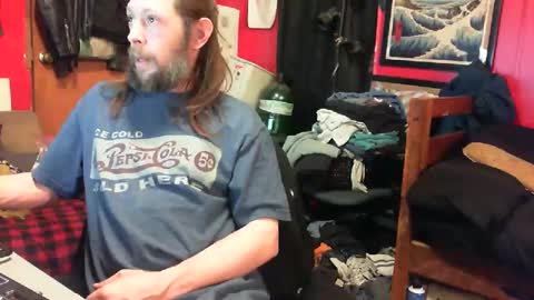 Snapshot of desolation2012 chatting on January 19, 11:23 am desolation2012 online show from January 19, 11:23 am