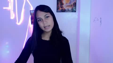 Snapshot of dess_morena chatting on July 4, 8:53 am Dess online show from July 4, 8:53 am