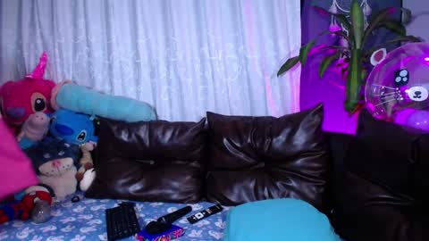 Snapshot of desthnick chatting on January 1, 10:46 pm Independent model online show from January 1, 10:46 pm