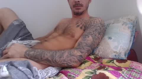 Snapshot of destrudoxxx chatting on February 16, 1:40 pm Destrudo online show from February 16, 1:40 pm