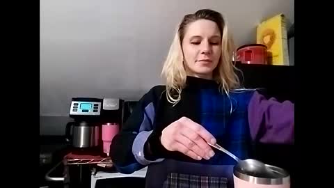 desturbingdetale699 online show from January 1, 12:53 am