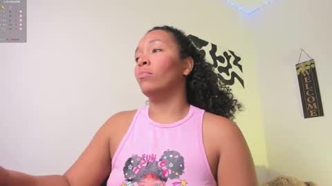 desty_y online show from October 18, 7:09 am