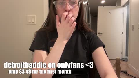 detroitbaddie online show from February 25, 4:21 pm