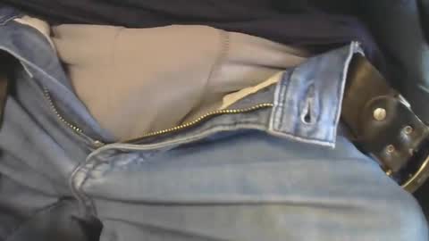 Snapshot of deutscherspritzer50 chatting on February 7, 3:08 pm deutscherspritzer50 online show from February 7, 3:08 pm