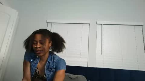 Snapshot of deviantdynasty chatting on March 22, 6:50 am deviantdynasty online show from March 22, 6:50 am