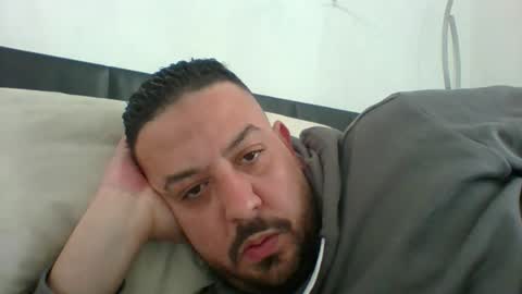 Snapshot of devil_angel66 chatting on April 4, 1:19 pm devil_angel66 online show from April 4, 1:19 pm