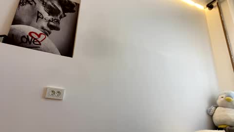 Emily online show from October 23, 8:02 am