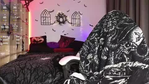 Snapshot of devil_s_bride chatting on February 17, 10:27 pm devil_s_bride online show from February 17, 10:27 pm