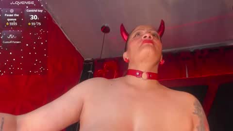 Snapshot of devil_taylorx chatting on February 9, 3:49 pm devil_taylorx online show from February 9, 3:49 pm