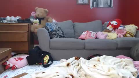 Snapshot of devilg1rl chatting on December 1, 8:58 pm poutyangel online show from December 1, 8:58 pm