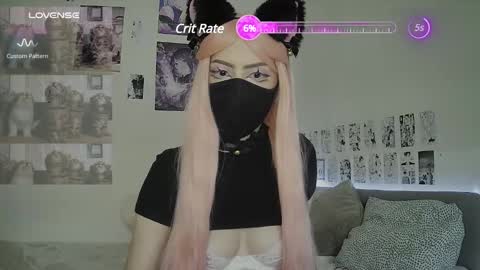 Snapshot of deviliaaa chatting on December 6, 12:38 pm Devil online show from December 6, 12:38 pm