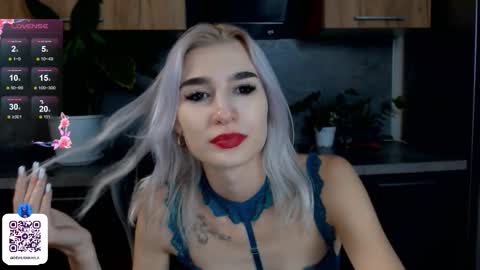 Kayla online show from September 29, 4:01 pm