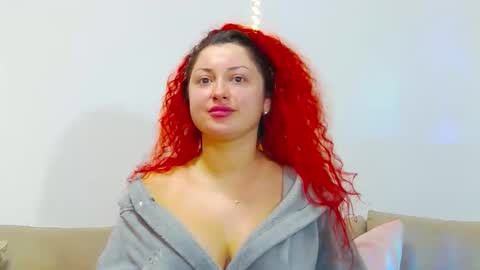 Snapshot of devilishpuss chatting on November 25, 8:58 am AlexaMills online show from November 25, 8:58 am