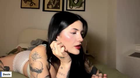 Devin online show from October 9, 11:47 pm