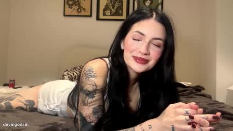 Devin online show from December 3, 12:51 am