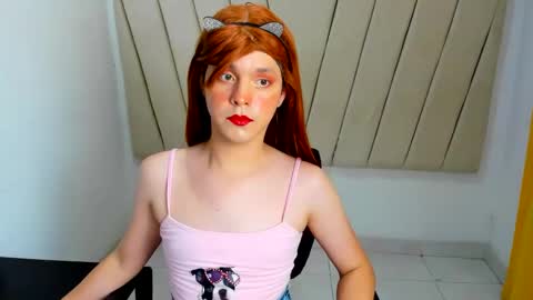 Snapshot of devon_dice chatting on January 12, 2:56 am Alex online show from January 12, 2:56 am