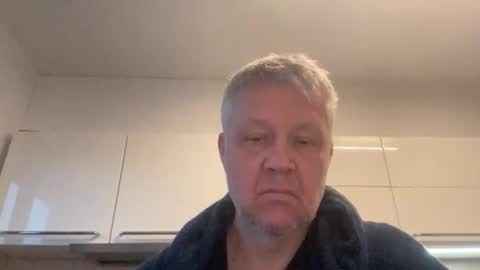 Snapshot of devon_nite chatting on December 15, 7:12 am Devon online show from December 15, 7:12 am