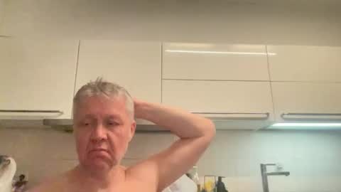 Snapshot of devon_nite chatting on December 21, 1:57 am Devon online show from December 21, 1:57 am