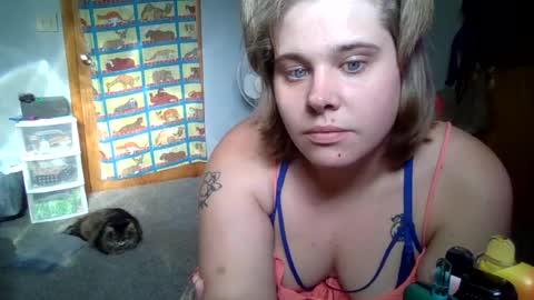 Snapshot of devykitten2018 chatting on July 2, 11:00 pm devykitten online show from July 2, 11:00 pm