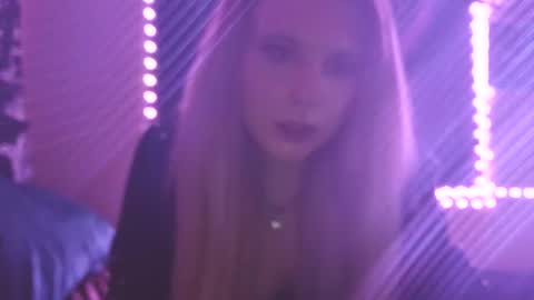 devyn winter online show from April 6, 11:49 pm