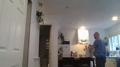 dex12112111 online show from April 2, 4:37 pm