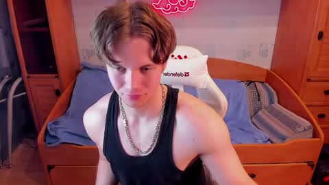 Snapshot of dexter_bennett chatting on June 24, 7:24 pm Dexter online show from June 24, 7:24 pm