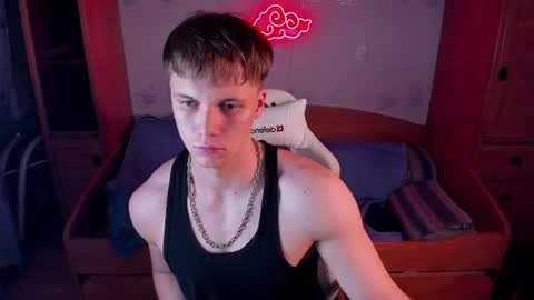 Snapshot of dexter_bennett chatting on June 29, 9:37 pm Dexter online show from June 29, 9:37 pm