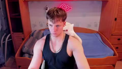 Snapshot of dexter_bennett chatting on July 20, 9:28 pm Dexter online show from July 20, 9:28 pm