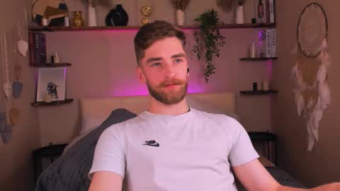 Snapshot of dexter_dexx chatting on November 8, 9:42 am Dexter online show from November 8, 9:42 am