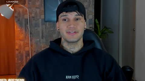 JULIAN online show from February 22, 2:02 am