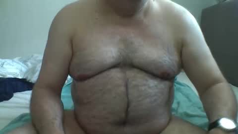 Snapshot of dgdgn chatting on April 27, 8:34 am dgdgn online show from April 27, 8:34 am
