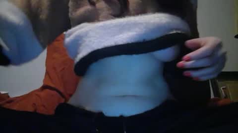 Snapshot of dghyfhjug chatting on December 20, 1:03 am Sammie online show from December 20, 1:03 am