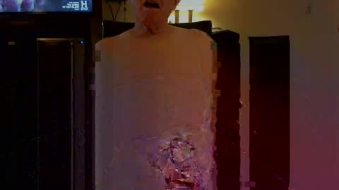 Snapshot of dgll576 chatting on January 7, 1:30 am dgll576 online show from January 7, 1:30 am