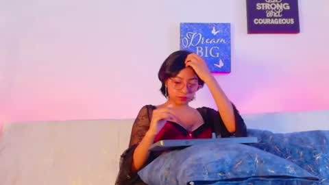 Snapshot of dhalya_roses chatting on June 12, 3:11 pm dhalya online show from June 12, 3:11 pm