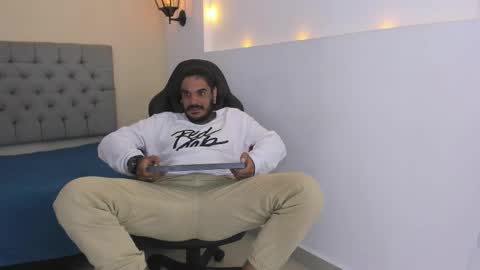 dhaian online show from November 14, 9:13 pm