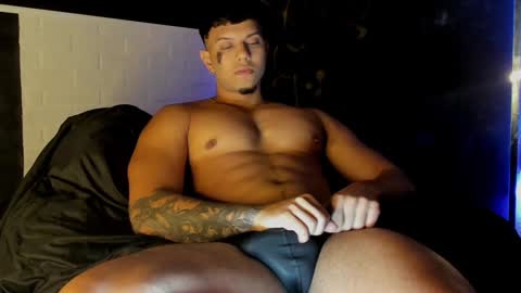 Snapshot of dhan_mackenzie chatting on December 26, 3:59 am dhan_mackenzie online show from December 26, 3:59 am