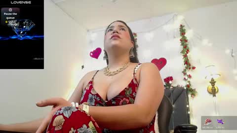 Snapshot of dharanisnisha chatting on May 18, 12:33 pm dharanisnisha online show from May 18, 12:33 pm