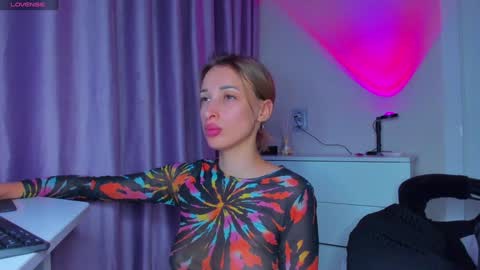 Di online show from December 12, 5:04 pm