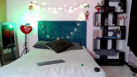 Snapshot of diabla_sexyboobs chatting on December 7, 2:31 am D I A B L A online show from December 7, 2:31 am