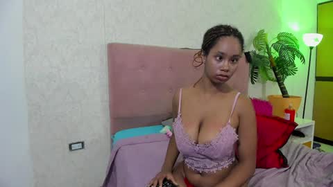 Snapshot of diabla_sexyboobs chatting on January 20, 3:15 am D I A B L A online show from January 20, 3:15 am