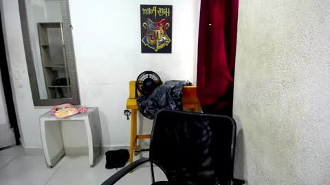 Snapshot of diabla_sexyboobs chatting on March 7, 9:23 pm D I A B L A online show from March 7, 9:23 pm