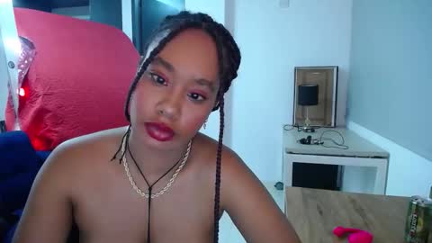 Snapshot of diabla_sexyboobs chatting on March 14, 5:24 am D I A B L A online show from March 14, 5:24 am
